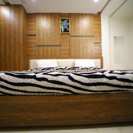 Hotel Royal Phoenix Agra  Εξωτερικό φωτογραφία