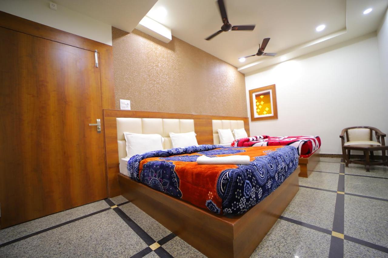 Hotel Royal Phoenix Agra  Εξωτερικό φωτογραφία