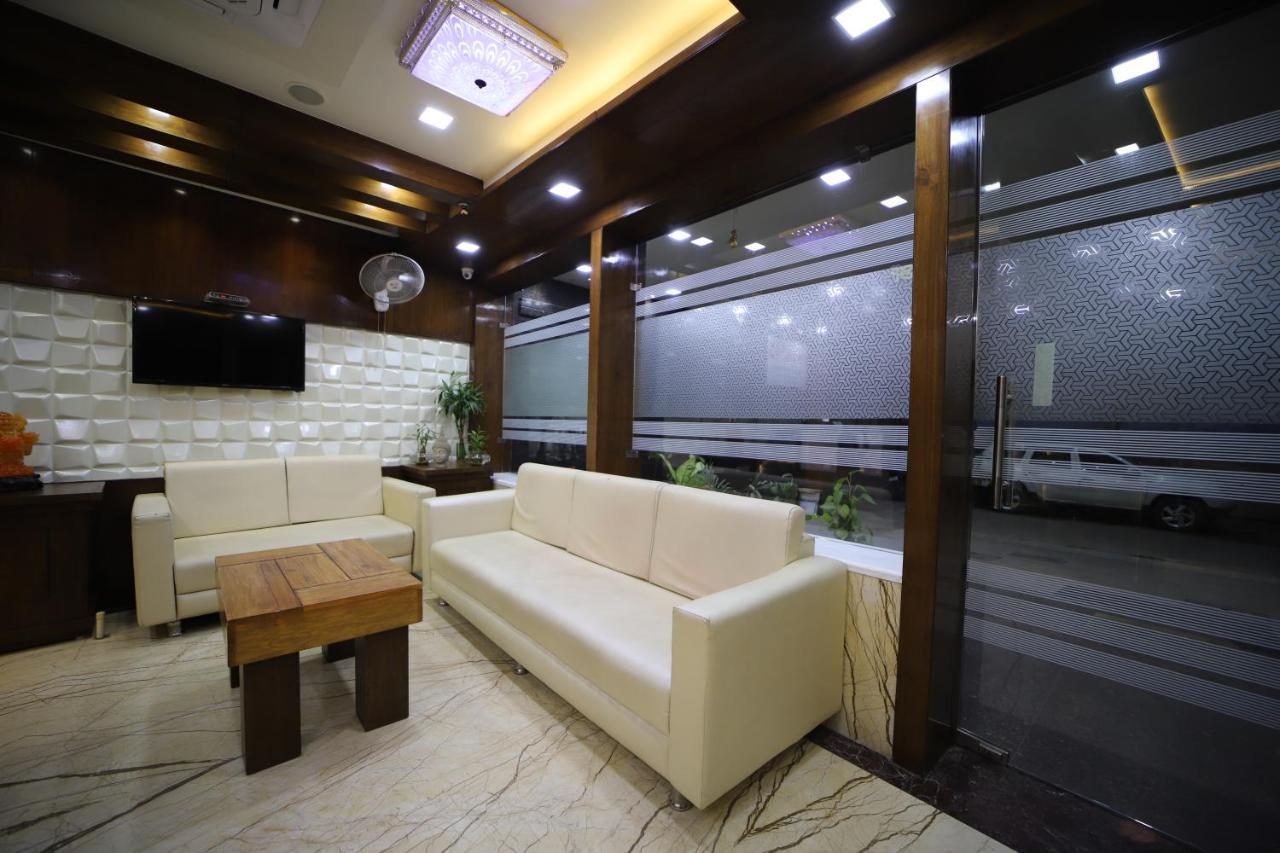 Hotel Royal Phoenix Agra  Εξωτερικό φωτογραφία