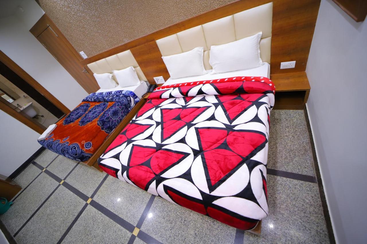 Hotel Royal Phoenix Agra  Εξωτερικό φωτογραφία