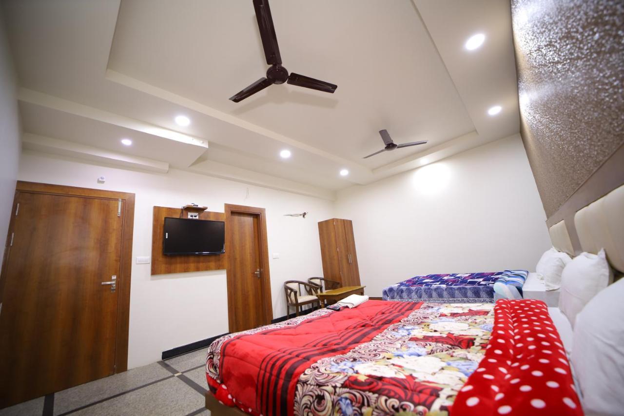 Hotel Royal Phoenix Agra  Εξωτερικό φωτογραφία