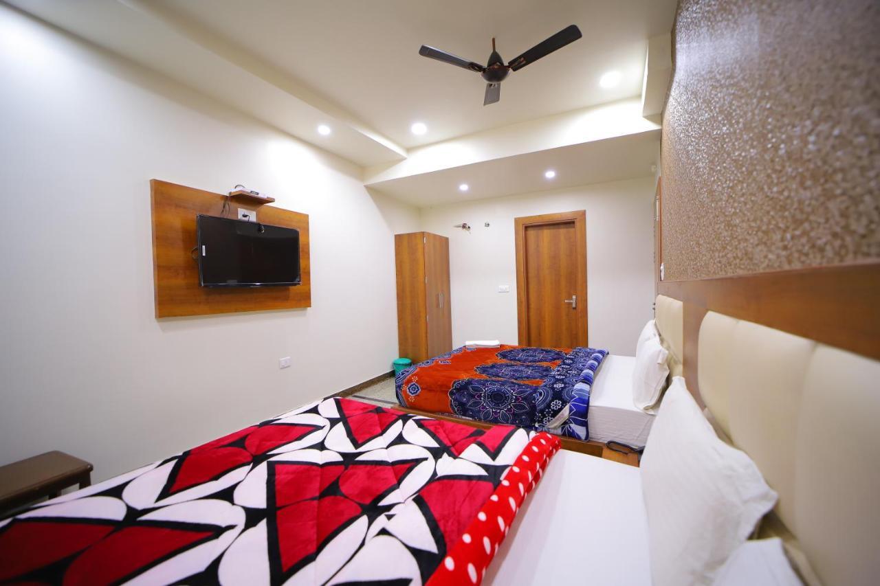 Hotel Royal Phoenix Agra  Εξωτερικό φωτογραφία