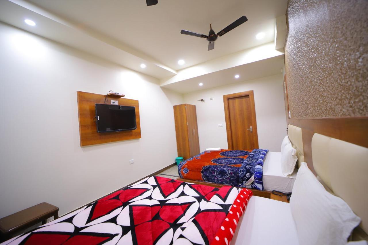 Hotel Royal Phoenix Agra  Εξωτερικό φωτογραφία