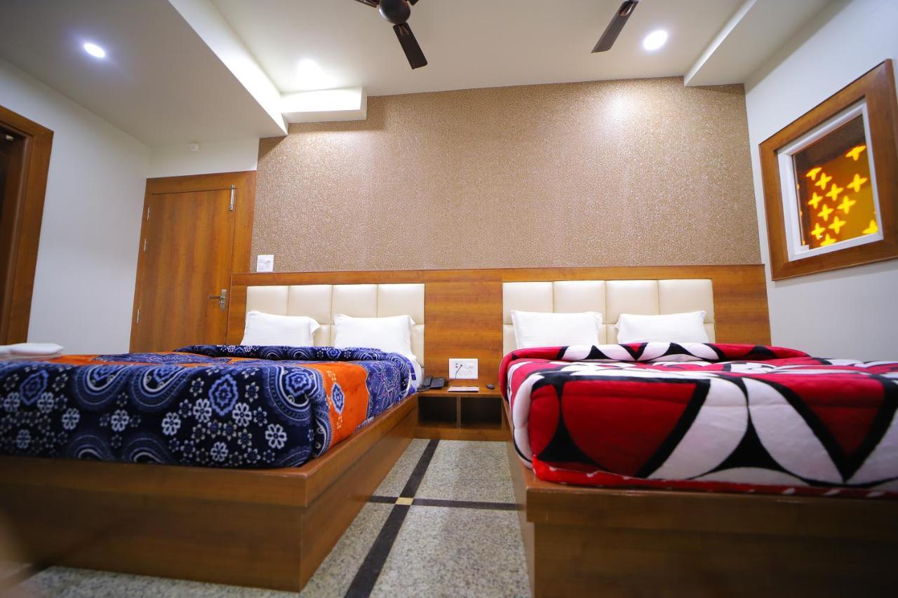 Hotel Royal Phoenix Agra  Εξωτερικό φωτογραφία