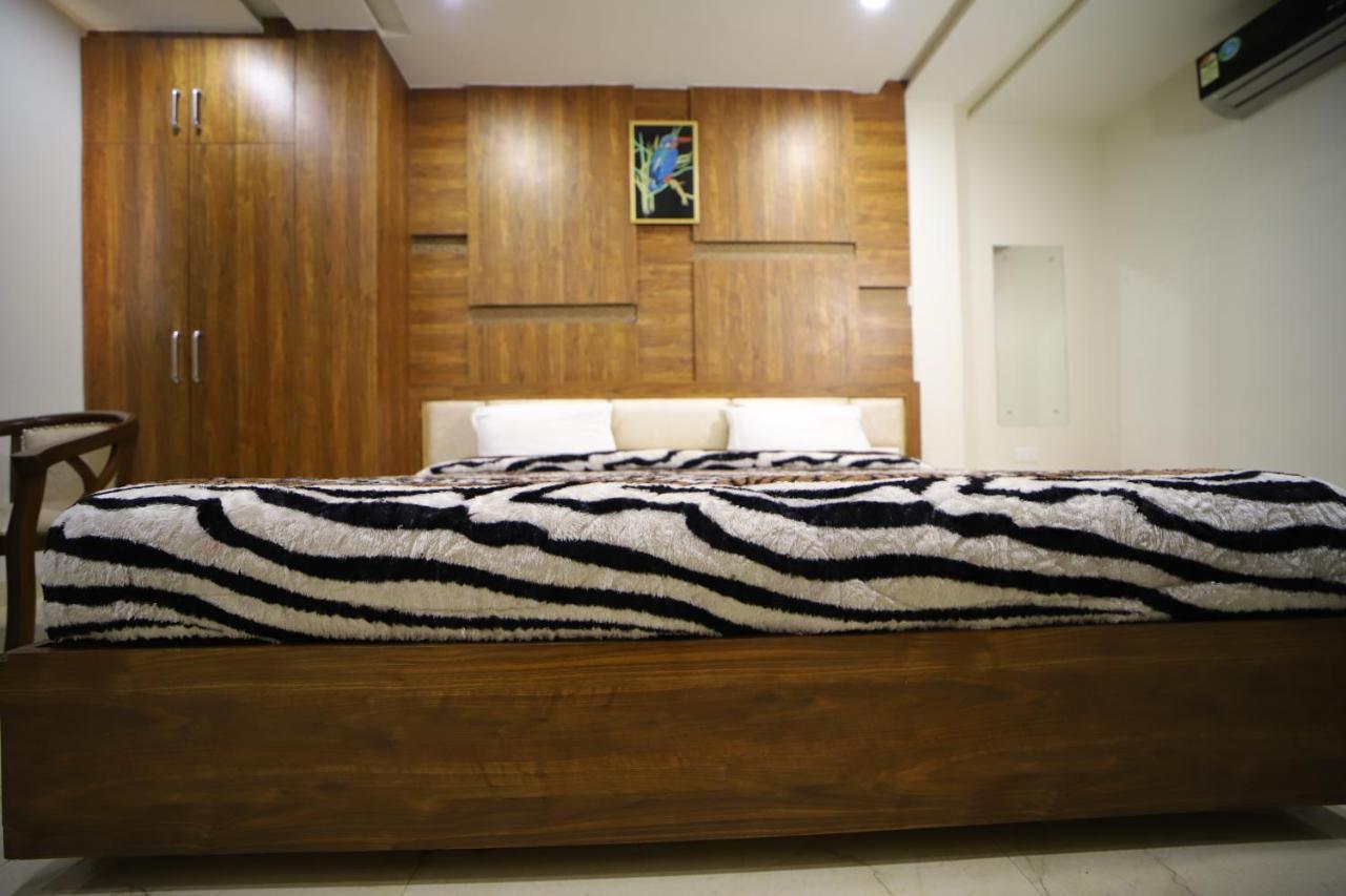 Hotel Royal Phoenix Agra  Εξωτερικό φωτογραφία