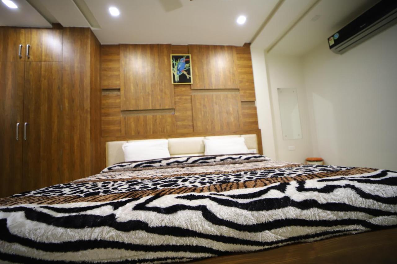 Hotel Royal Phoenix Agra  Εξωτερικό φωτογραφία